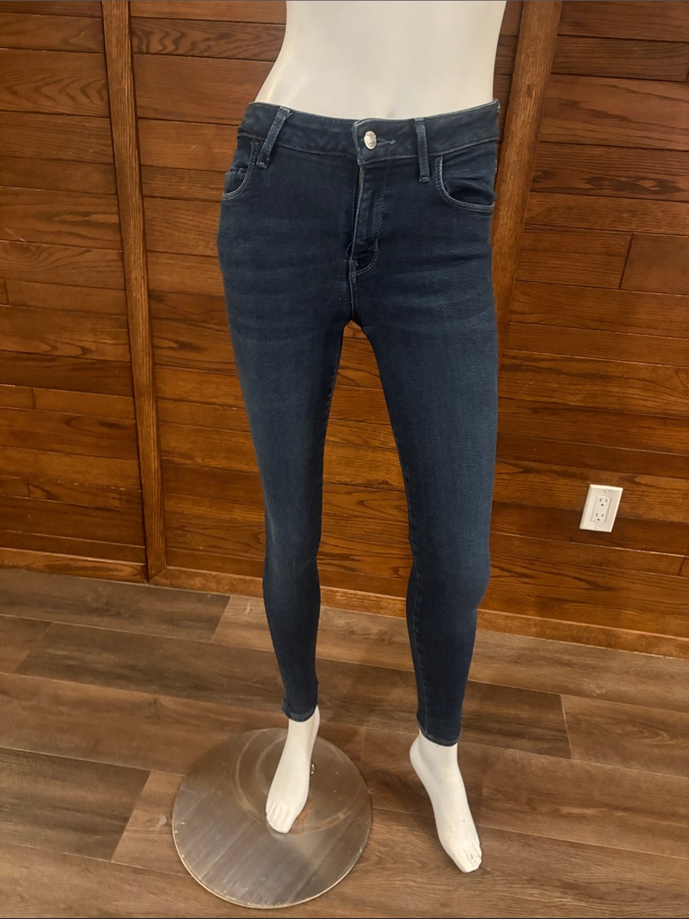 Guess Women's Skinny Jeans in Deep Blue Wash